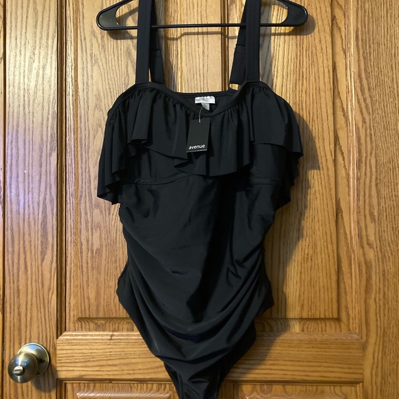 Avenue New/Tags Jungle Paradise 1 Piece Ruffle Swimsuit in Black Size 16 Women's - Picture 4 of 6